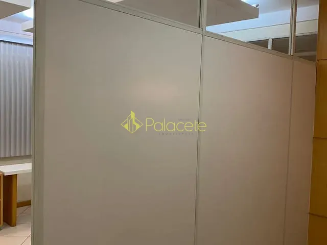 Sala com 28m² 2 quartos e 1 banheiro, à venda, no bairro Centro em Taubaté