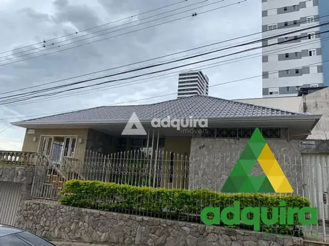 Casa com 426m², à venda, no bairro Centro em Ponta Grossa