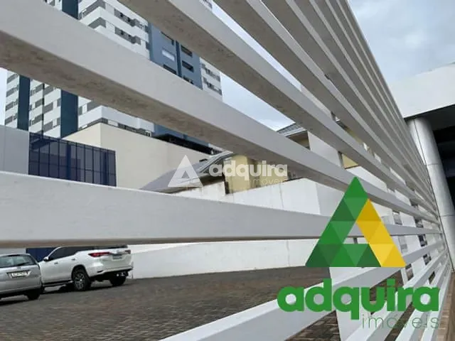 Casa com 426m², à venda, no bairro Centro em Ponta Grossa