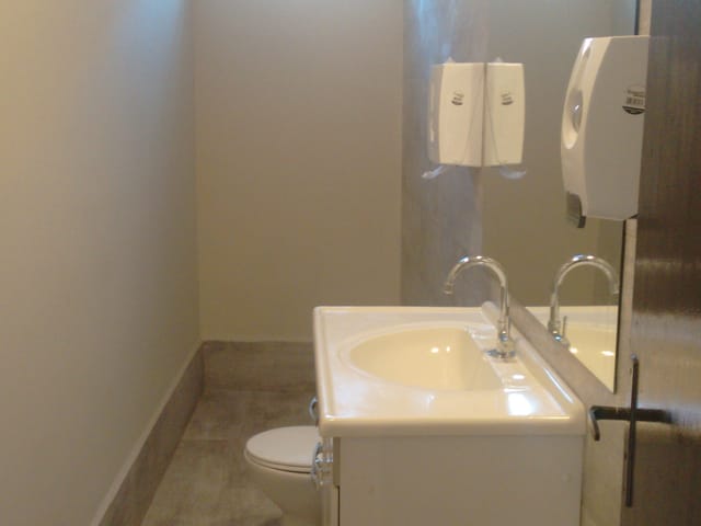 Sala com 40m², para alugar, no bairro Centro em Pindamonhangaba