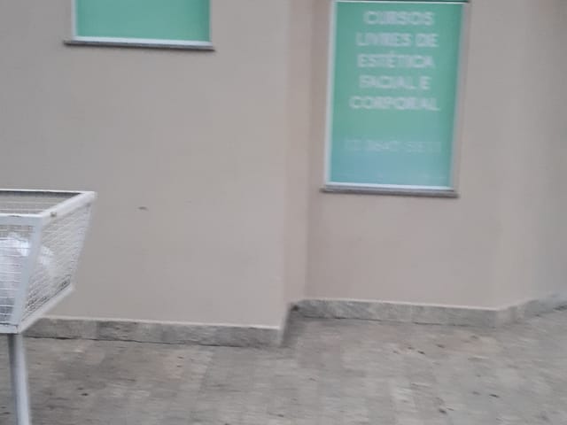 Sala para alugar, no bairro Centro em Pindamonhangaba