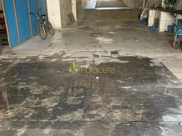 Galpão / Barracão com 809m², à venda, no bairro Centro em Pindamonhangaba