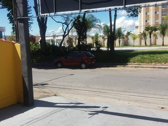 Comercial com 250m² 6 quartos e 2 banheiros, à venda, no bairro Parque Jaraguá em Taubaté