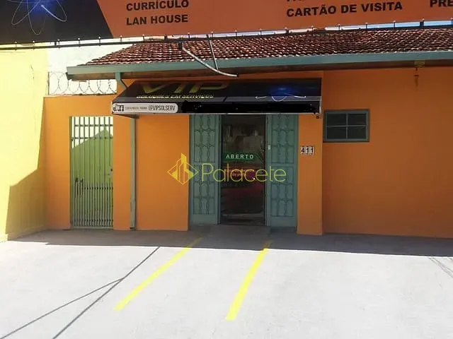 Comercial com 250m² 6 quartos e 2 banheiros, à venda, no bairro Parque Jaraguá em Taubaté