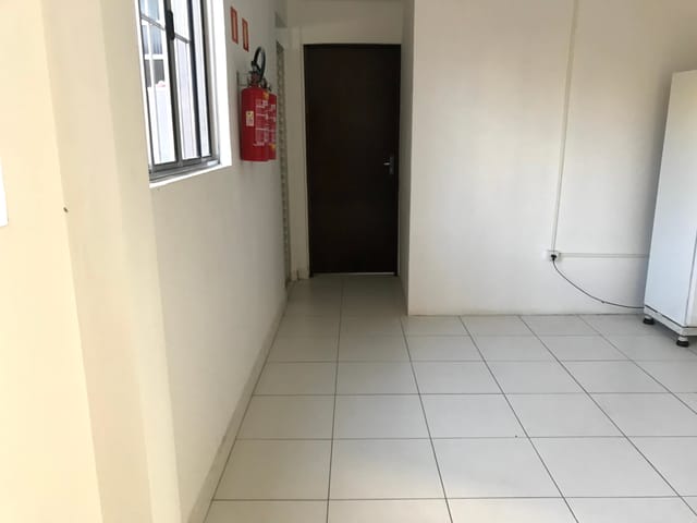 Sala para alugar, no bairro Centro em Pindamonhangaba