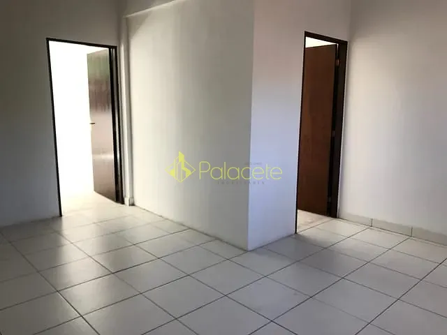 Sala para alugar, no bairro Centro em Pindamonhangaba