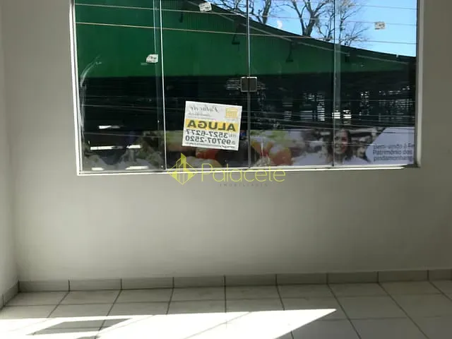 Sala para alugar, no bairro Centro em Pindamonhangaba