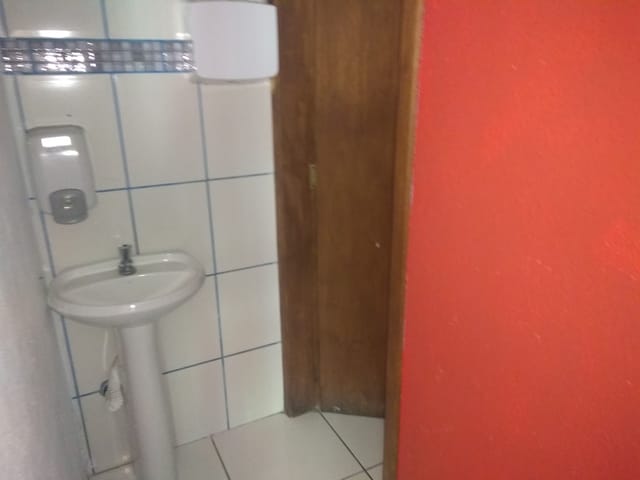 Loja com 300m², para alugar, no bairro Jardim das Nações em Taubaté