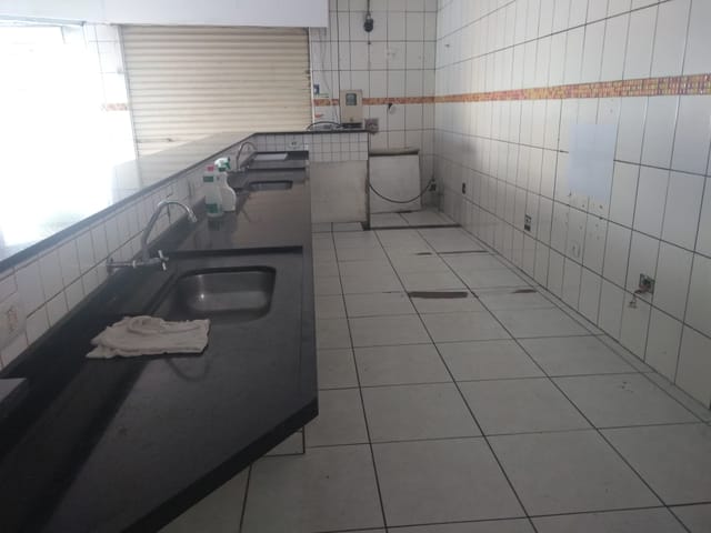 Loja com 300m², para alugar, no bairro Jardim das Nações em Taubaté