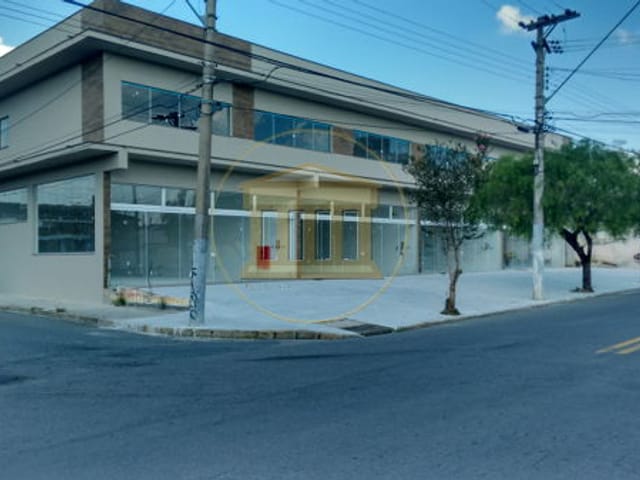 Sala com 44m², para alugar, no bairro Jardim Rosely em Pindamonhangaba