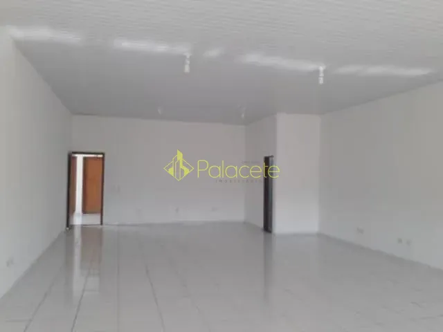 Sala para alugar, no bairro Centro em Pindamonhangaba