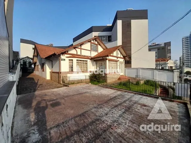 Casa com 873m², para alugar, no bairro Centro em Ponta Grossa