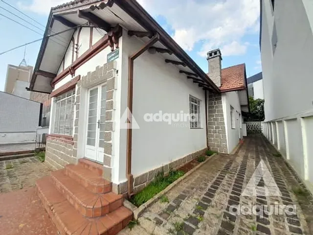 Casa com 873m², para alugar, no bairro Centro em Ponta Grossa