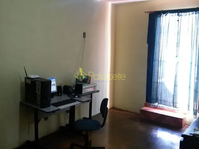 Comercial com 212m² 4 quartos e 2 banheiros, à venda, no bairro Centro em Pindamonhangaba
