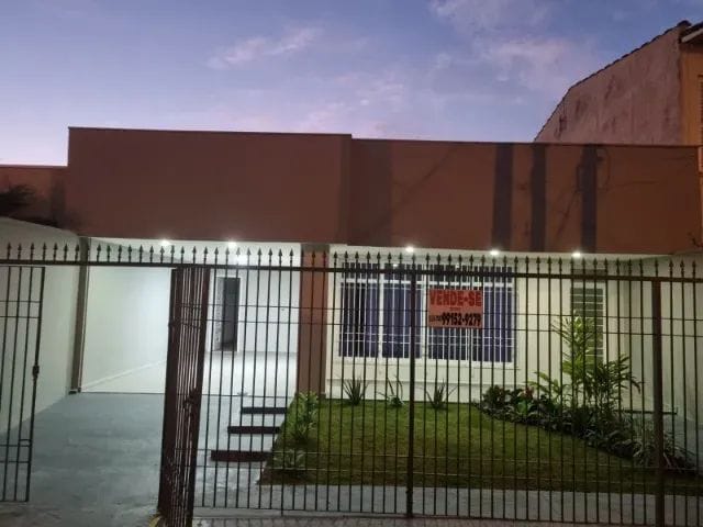 Comercial com 300m² 4 quartos e 5 banheiros, à venda, no bairro Vila Paraíba em Guaratinguetá