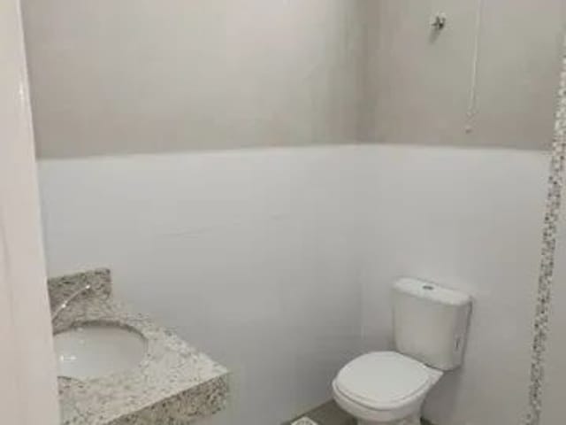 Comercial com 300m² 4 quartos e 5 banheiros, à venda, no bairro Vila Paraíba em Guaratinguetá
