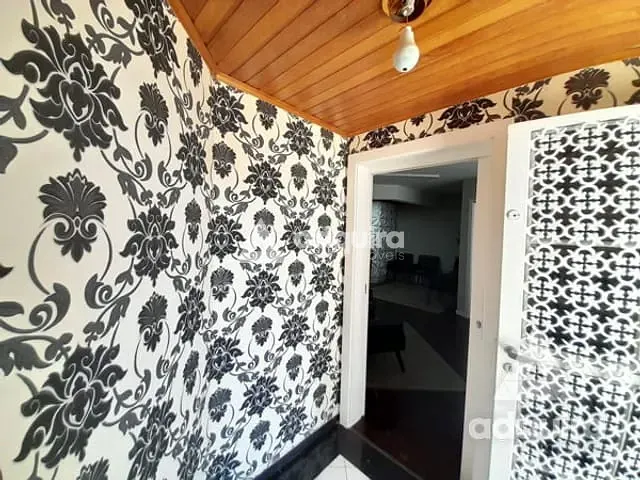 Casa com 528m², à venda, no bairro Estrela em Ponta Grossa