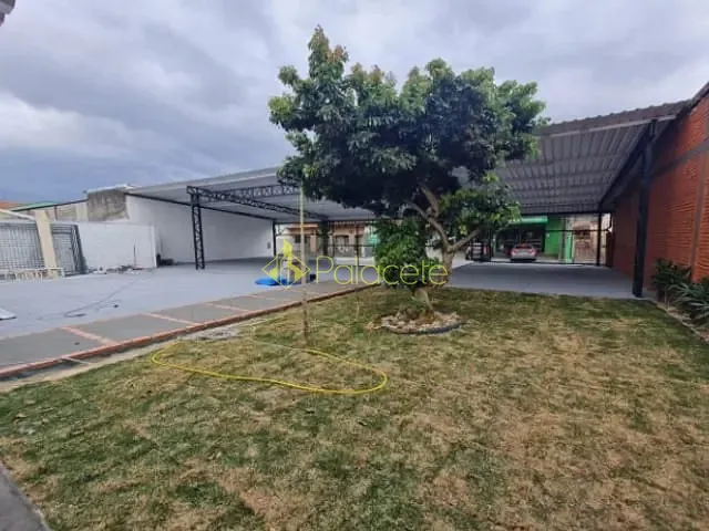 Comercial com 500m², à venda, no bairro Centro em Pindamonhangaba