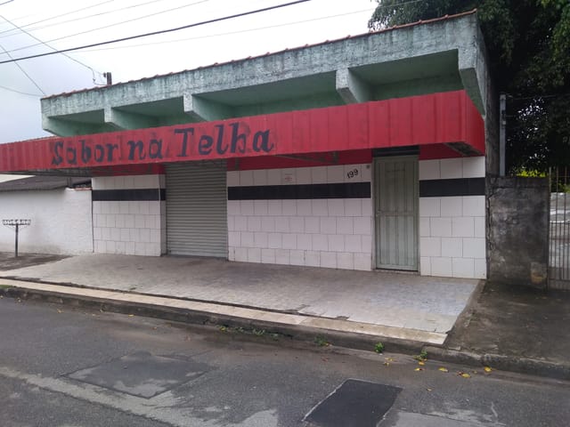 Loja com 300m² 1 quarto e 5 banheiros, à venda, no bairro Cidade Nova em Pindamonhangaba