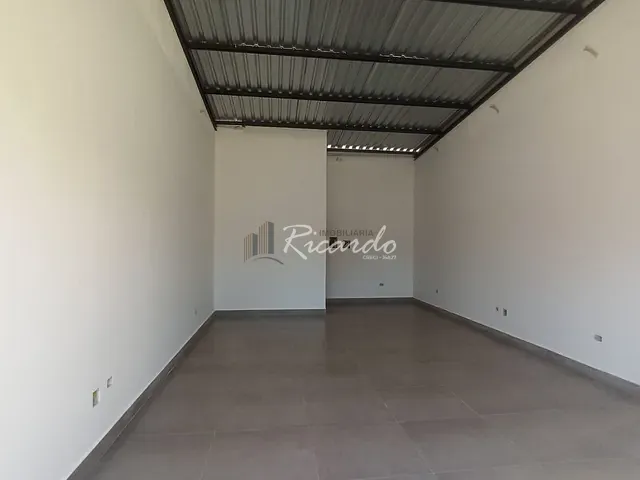 Sala com 40m², para alugar, no bairro Conjunto Ulisses Guimarães em Arapongas