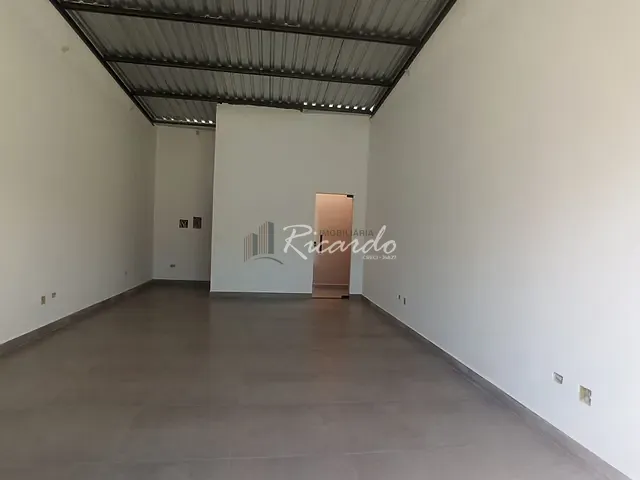 Comercial com 40m², para alugar, no bairro Conjunto Ulisses Guimarães em Arapongas