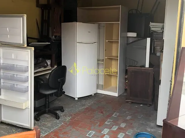 Prédio com 618m², à venda, no bairro Chácara Galega em Pindamonhangaba