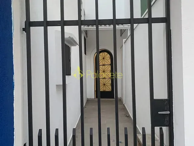 Ponto com 100m², para alugar, no bairro Centro em Pindamonhangaba