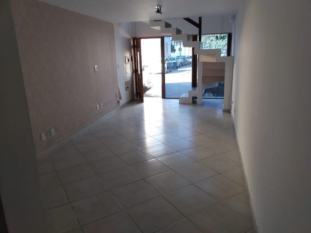 Sala com 60m², para alugar, no bairro Centro em Pindamonhangaba