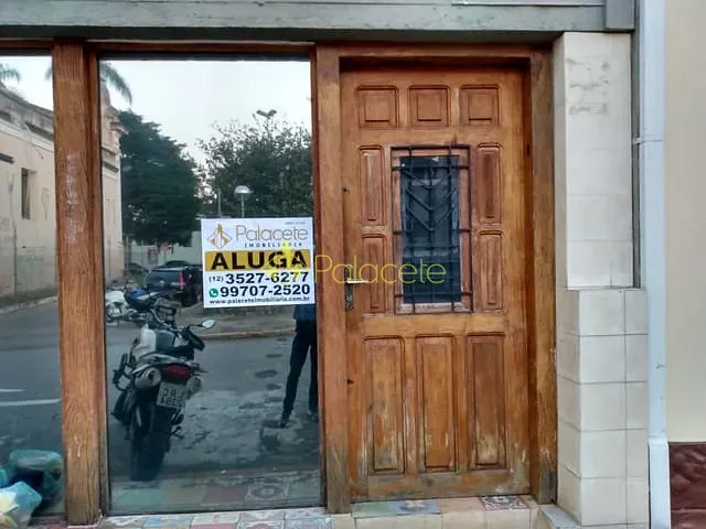 Sala com 60m², para alugar, no bairro Centro em Pindamonhangaba