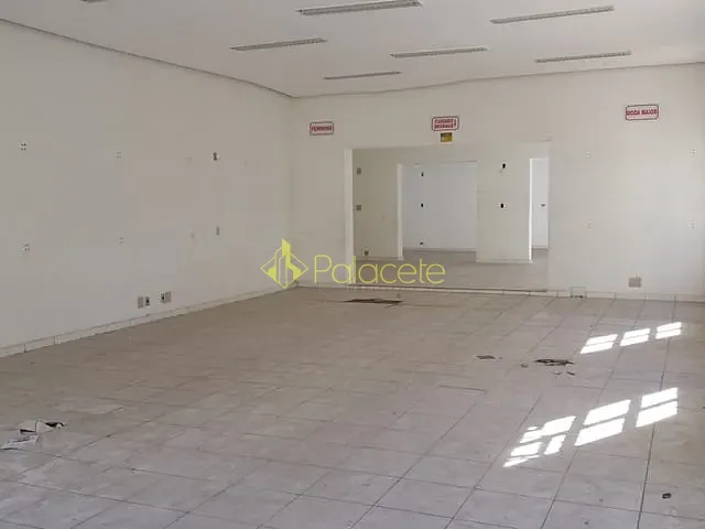 Comercial com 340m² 3 quartos e 3 banheiros, à venda, no bairro Centro em Pindamonhangaba