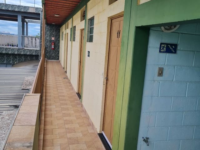 Comercial com 500m² 13 quartos e 10 banheiros, à venda, no bairro Jardim Santa Tereza em Taubaté