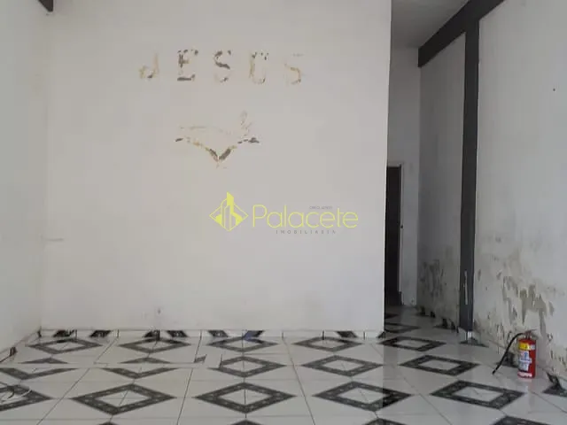 Comercial com 267m² 1 quarto e 1 banheiro, à venda, no bairro Chácaras Reunidas Brasil em Taubaté