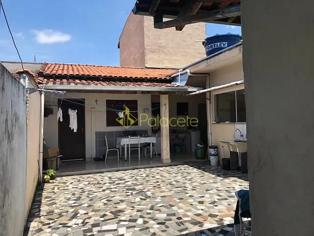 Prédio com 250m² 3 quartos e 4 banheiros, à venda, no bairro Residencial e Comercial Cidade Jardim em Pindamonhangaba