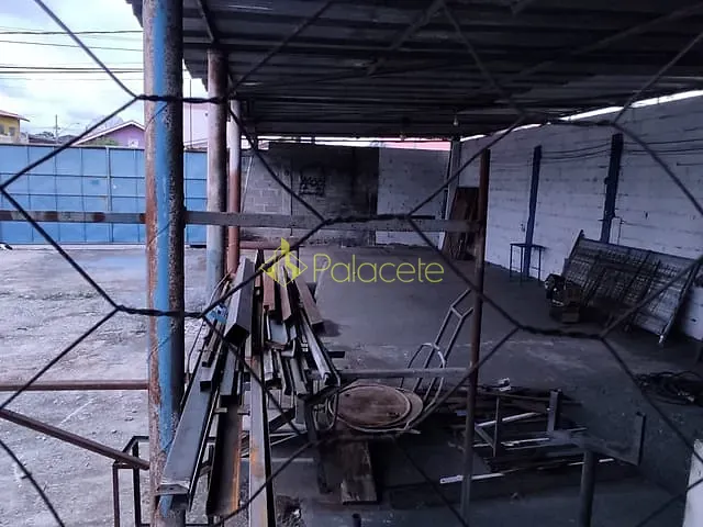 Galpão / Barracão com 575m², à venda, no bairro Residencial Maricá em Pindamonhangaba