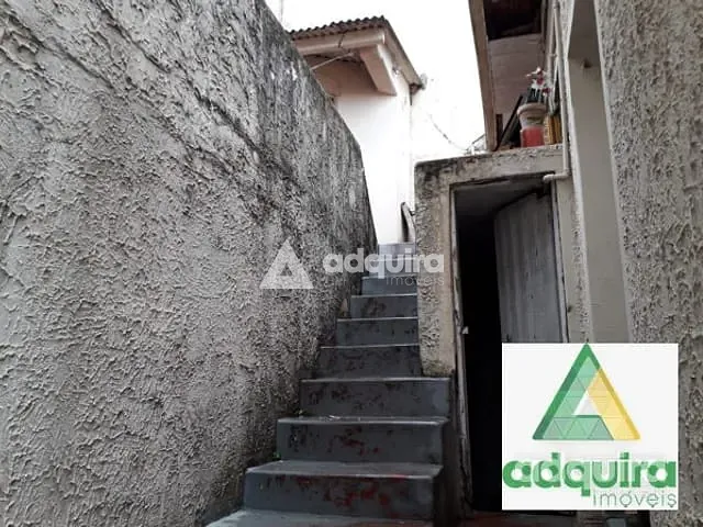 Casa com 250m² 3 quartos e 1 banheiro, à venda, no bairro Centro em Ponta Grossa