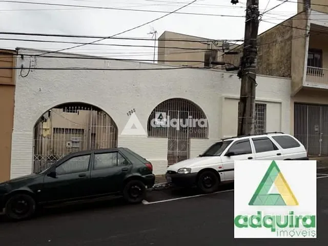 Casa com 250m² 3 quartos e 1 banheiro, à venda, no bairro Centro em Ponta Grossa