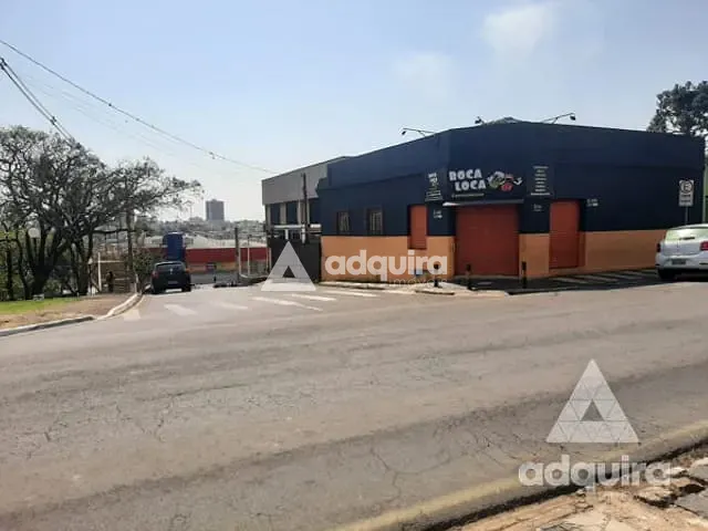 Casa com 315m², à venda, no bairro Uvaranas em Ponta Grossa