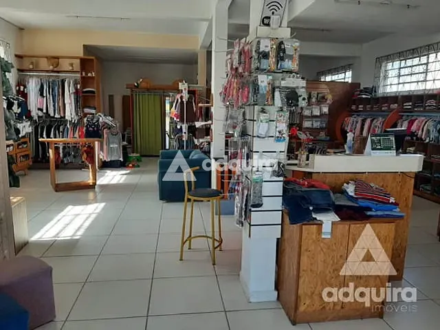 Casa com 300m² 3 quartos e 3 banheiros, à venda, no bairro Jardim Carvalho em Ponta Grossa