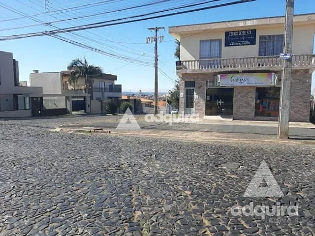 Casa com 300m² 3 quartos e 3 banheiros, à venda, no bairro Jardim Carvalho em Ponta Grossa