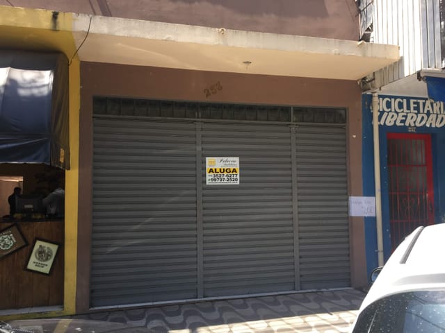 Ponto com 60m², para alugar, no bairro Centro em Pindamonhangaba