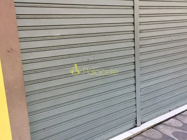 Ponto com 60m², para alugar, no bairro Centro em Pindamonhangaba