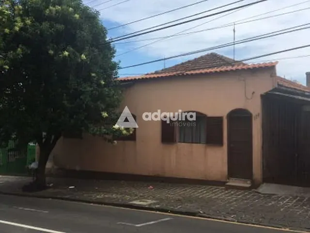 Casa com 231m², à venda, no bairro Centro em Ponta Grossa