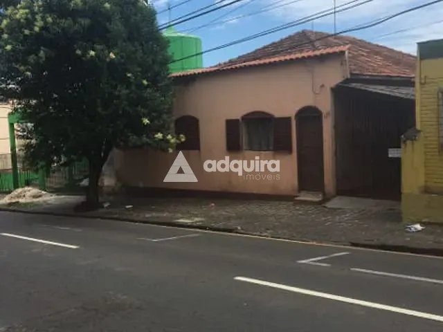 Casa com 231m², à venda, no bairro Centro em Ponta Grossa