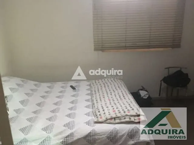 Casa com 231m², à venda, no bairro Centro em Ponta Grossa
