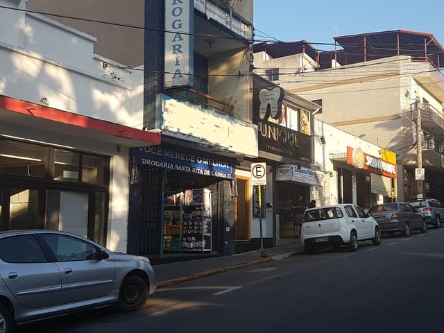 Prédio com 575m², à venda, no bairro Centro em Aparecida