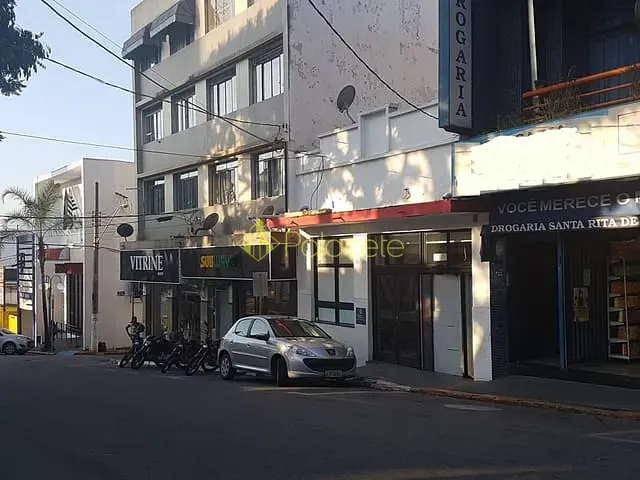 Prédio com 575m², à venda, no bairro Centro em Aparecida