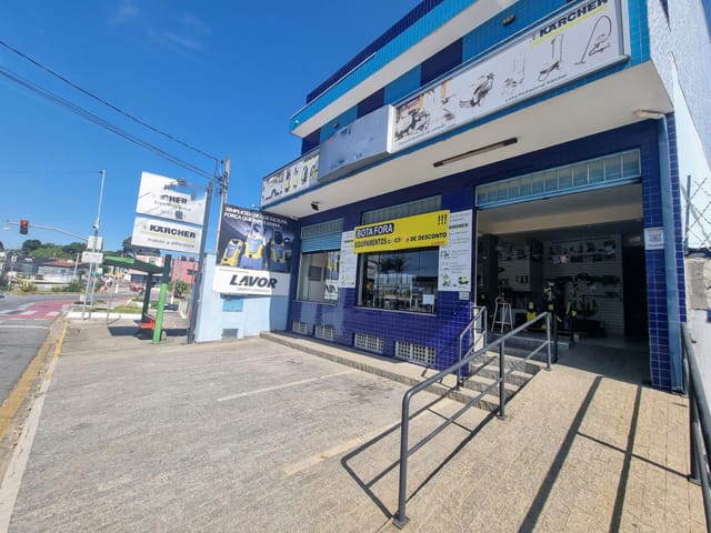 Prédio com 220m², à venda ou para alugar, no bairro Chácara Galega em Pindamonhangaba