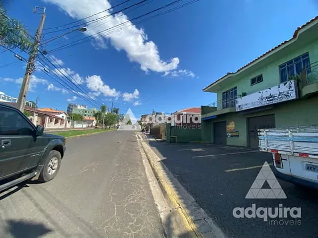 Prédio com 462m² 3 quartos e 3 banheiros, à venda, no bairro Uvaranas em Ponta Grossa