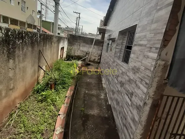 Comercial com 373m² 3 quartos e 2 banheiros, à venda, no bairro Santa Rita em Aparecida