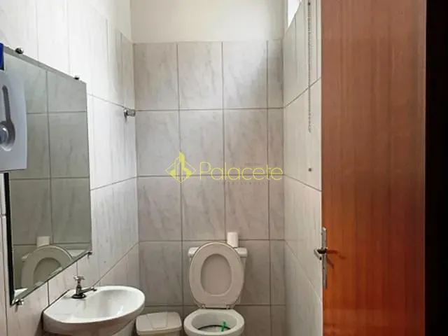 Sala com 103m², para alugar, no bairro São Benedito em Pindamonhangaba